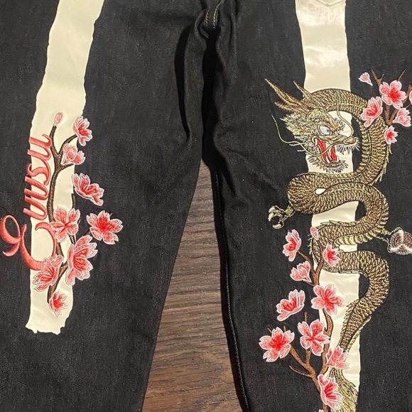 Evisu Jeans - Picture 2 of 7